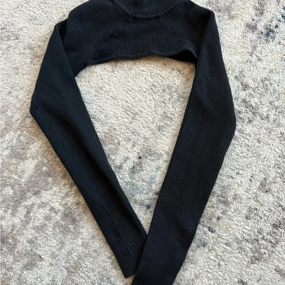 NWOT Abercrombie & Fitch Black Long Sleeve Sweater Dress with Mockneck Shrug - Picture 3 of 4